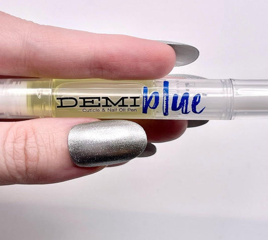 Cutile and Nail Oil Pen by DEMIblue
